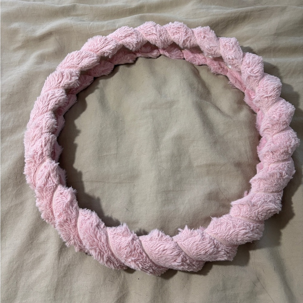 Fluffy pink steering wheel cover
